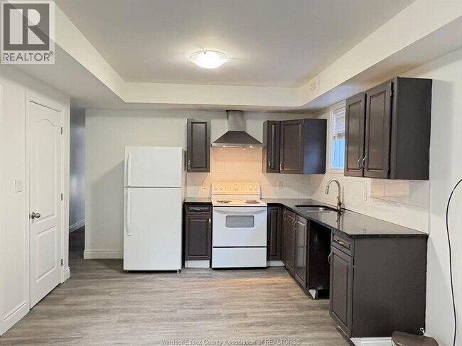 Photo du bâtiment - 658 Caron Ave