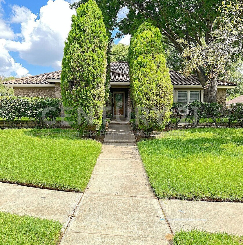 Spacious Single Story 3/2/2 Situated in Pr... - Spacious Single Story 3/2/2 Situated in Pr...