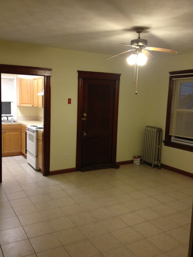 Primary Photo - 123 Fifth St