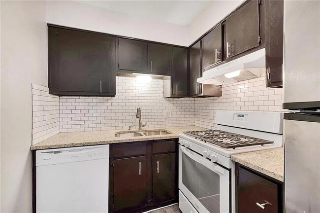 Building Photo - 2708 Windswept Cove