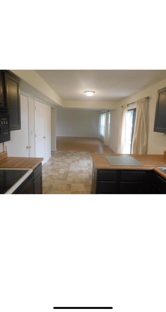 Building Photo - 4128 Bartle Dr