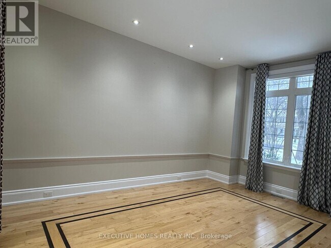 Photo du bâtiment - 2613 Fifth Line W