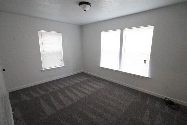 Building Photo - 1111 11th St