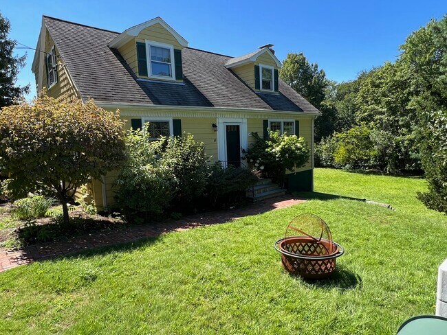 Foto del edificio - 48 River Ave