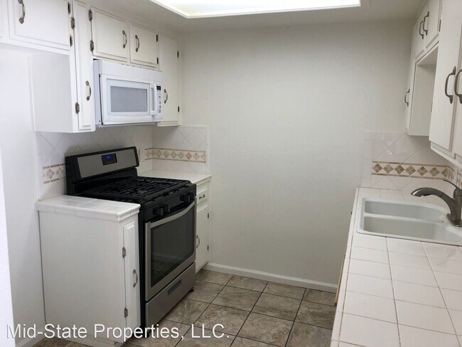 Building Photo - 5625 Capistrano Ave