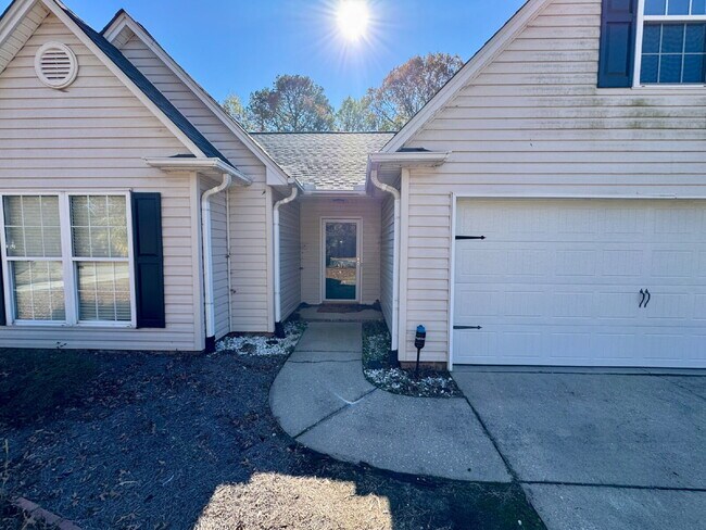 Foto del edificio - The perfect 3 bed, 2 bath home located in Easley