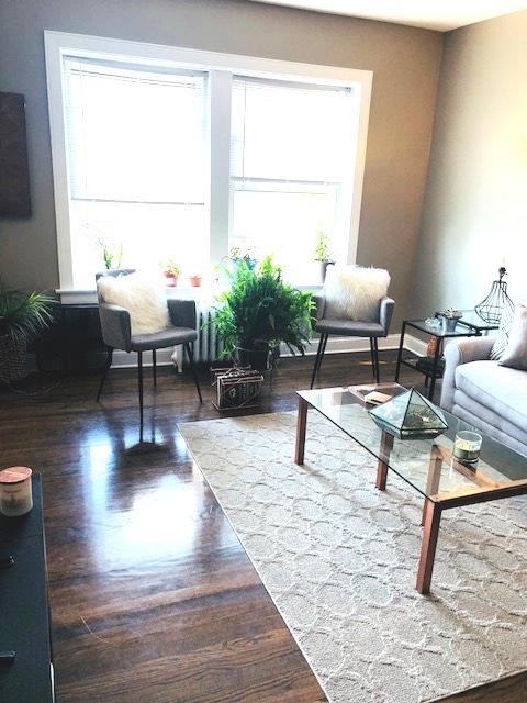 Foto del edificio - 1082 W Thorndale Ave