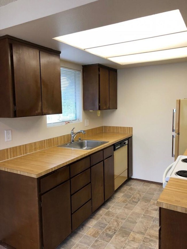 Foto del edificio - 2 bedroom in Lynnwood WA 98036