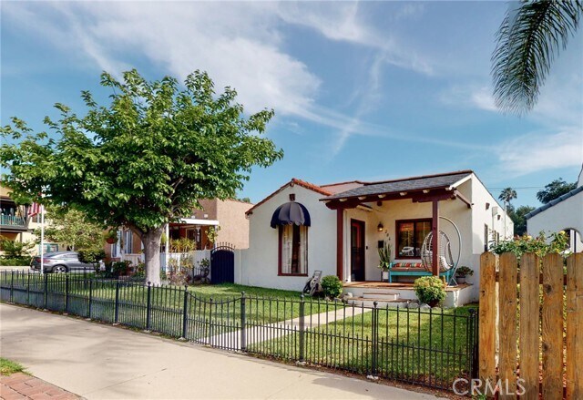 Foto del edificio - 206 W Mountain View Ave