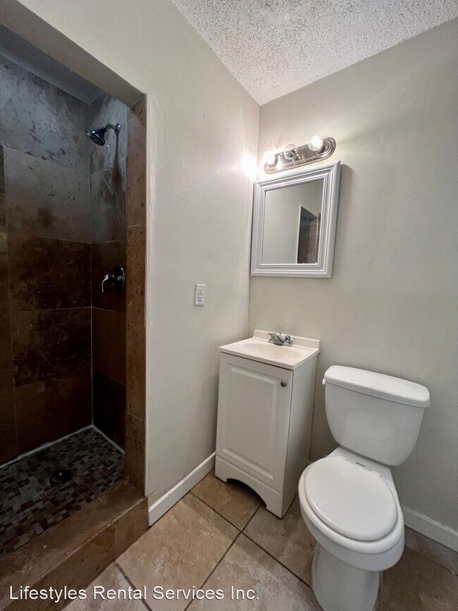 Foto del edificio - 4 br, 2 bath House - 4303 Ish Brant Court W