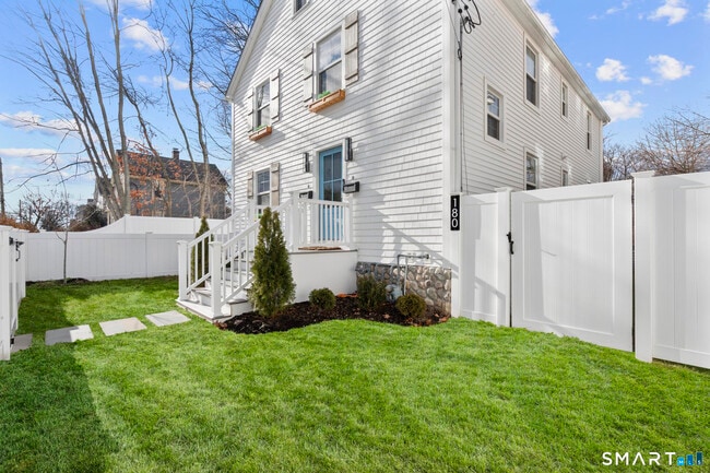 Foto del edificio - 180 Ruane St