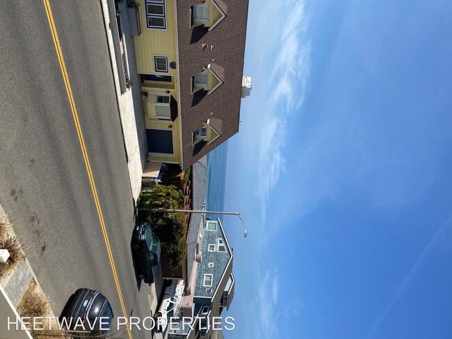 Building Photo - 1120 S Pacific St