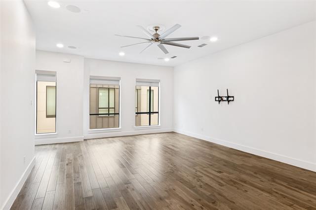 Foto del edificio - 4944 Camdale Ct