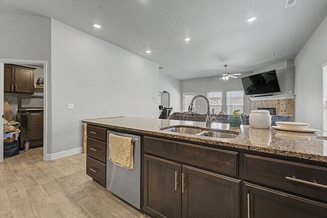 Foto del edificio - 6009 NW Silas St
