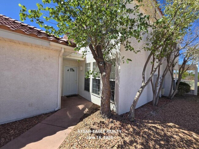Foto del edificio - 1200 Glen Canyon Dr