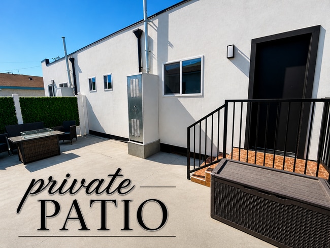 Private Patio - 1146 E Wilson Ave
