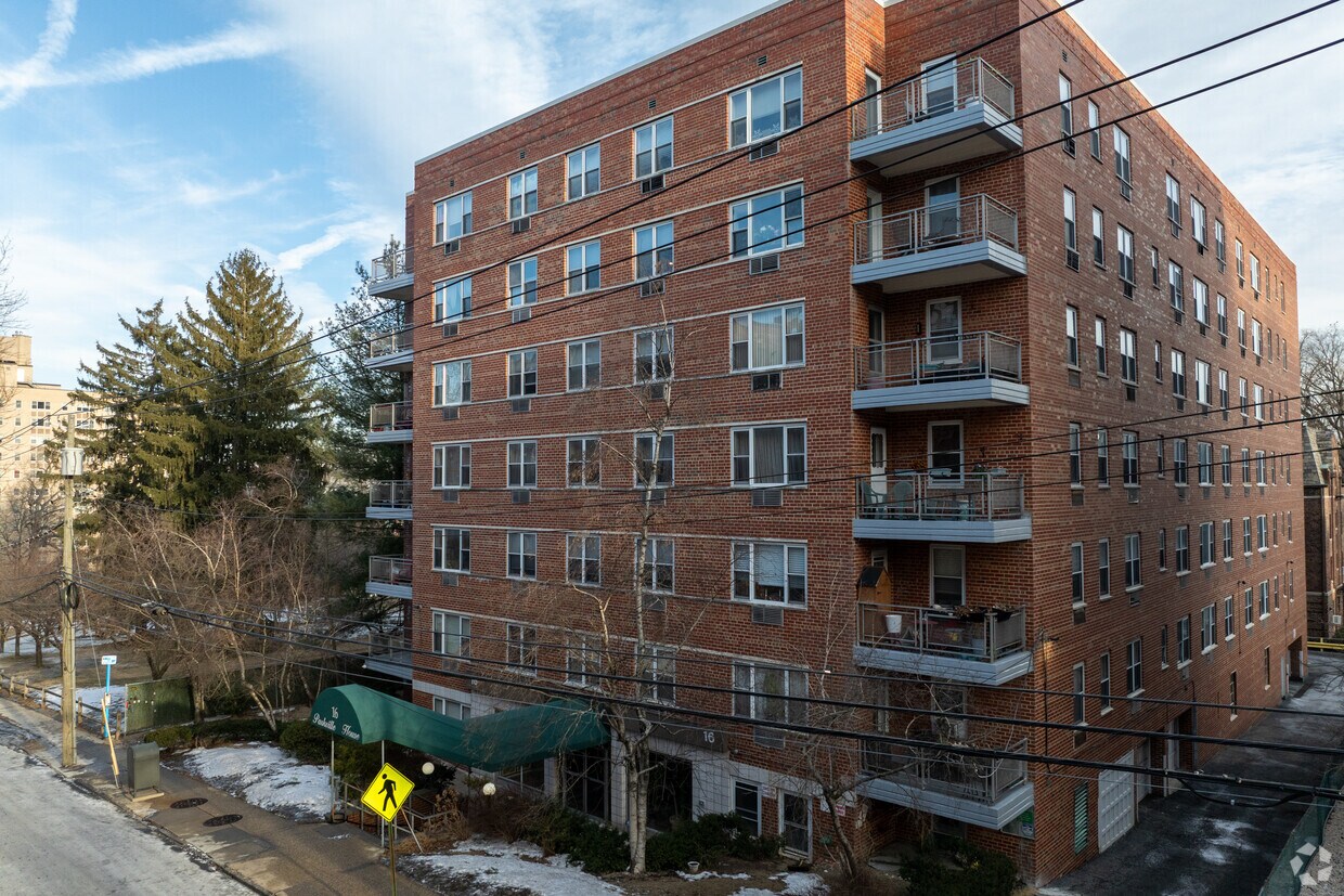 Calle del lago 16 - Parkville House