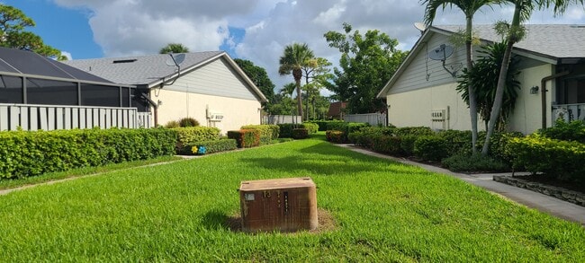 Building Photo - 1303 Peppertree Trl