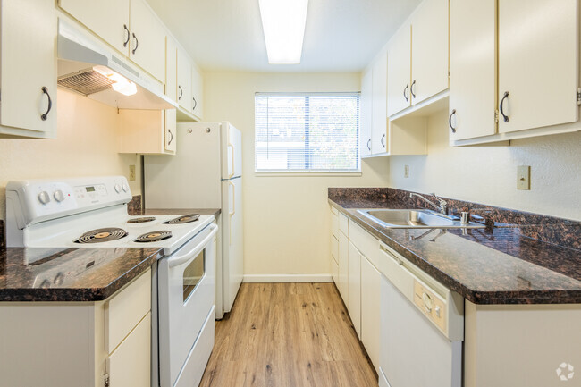 Interior Photo - Cadillac Drive Townhomes