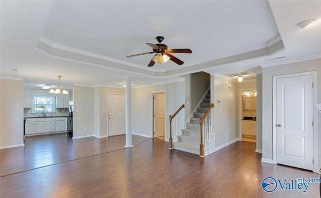 Building Photo - 235 NE Albany Dr