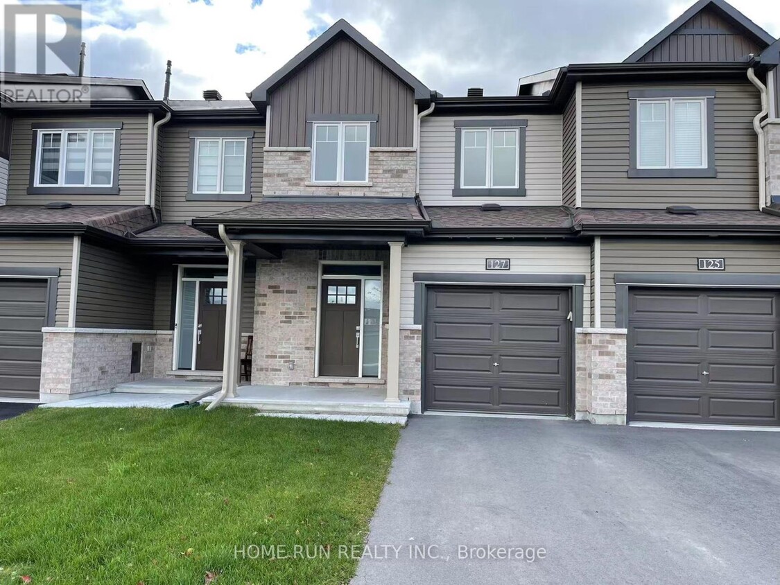 Primary Photo - 127 Gardenpost Ter