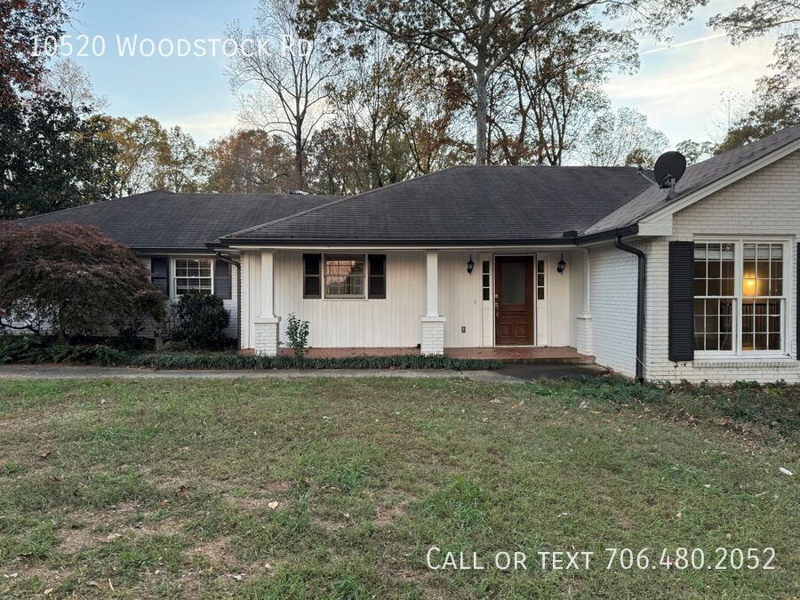 Foto principal - Charming Home in Prime Roswell Location