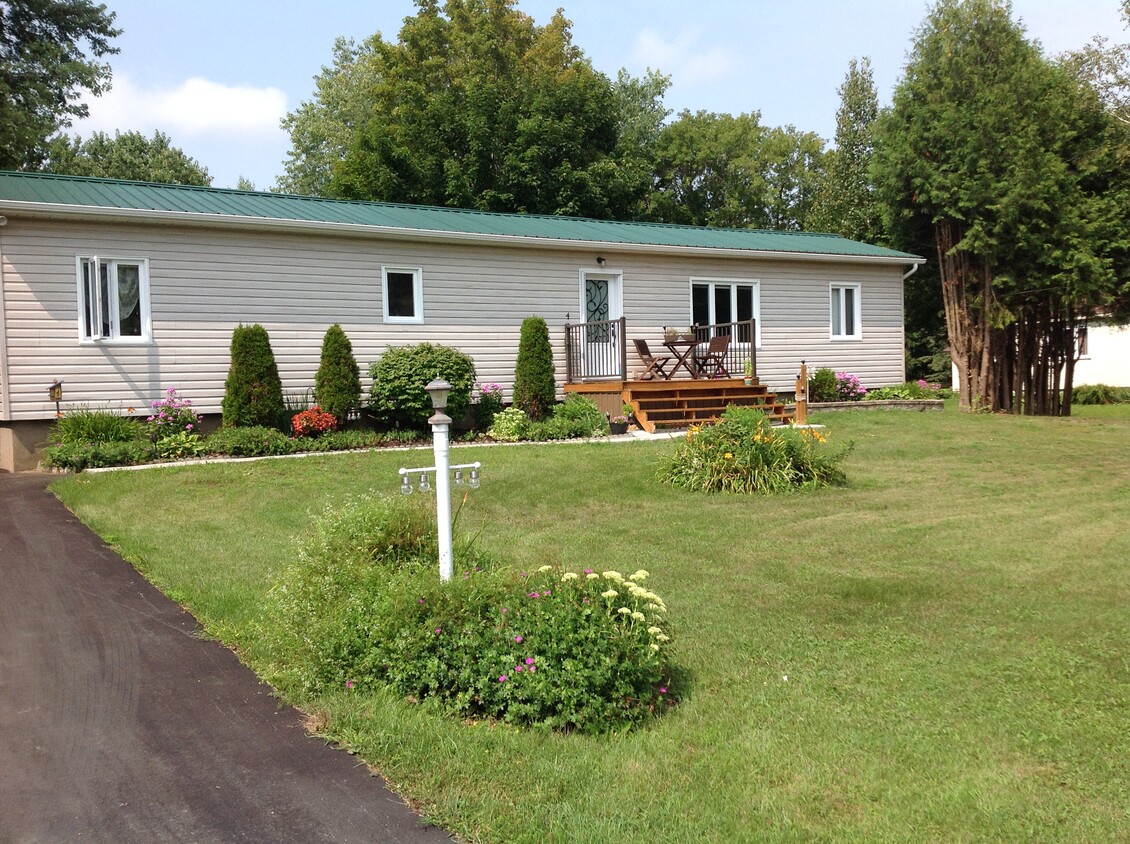 Primary Photo - 5620 Rockdale Rd