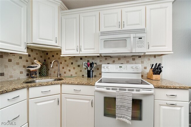 Building Photo - 7330 Estero Blvd