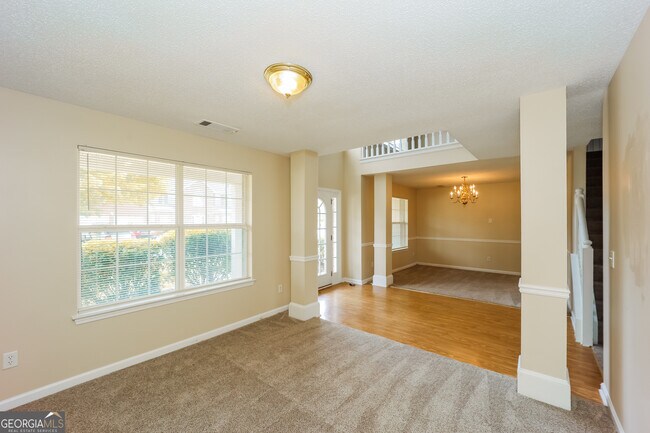 Building Photo - 6779 Foxfire Pl