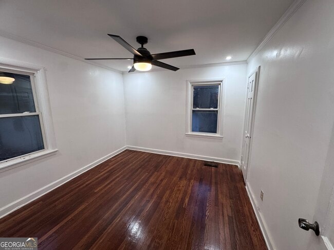 Foto del edificio - 1604 Steele Dr NW