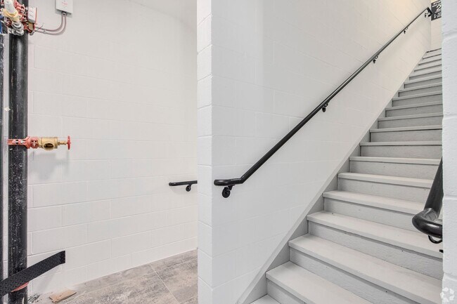 Interior Photo - 317 Kennedy St