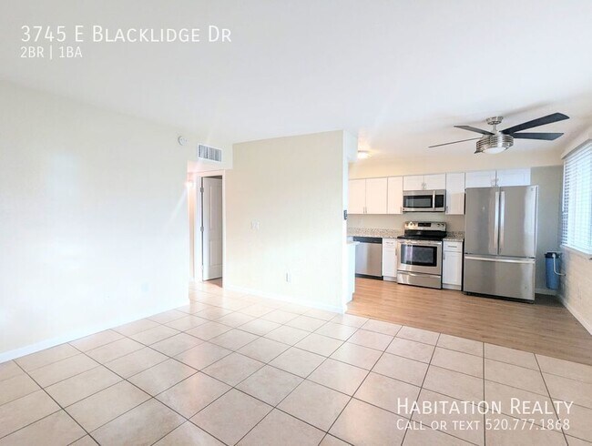 Building Photo - 3745 E Blacklidge Dr