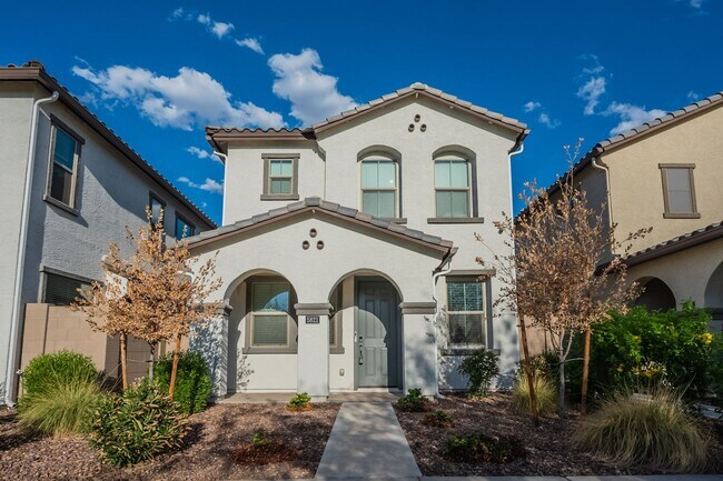 Building Photo - Three Bedrooms! Newer Neighborhood - conve...