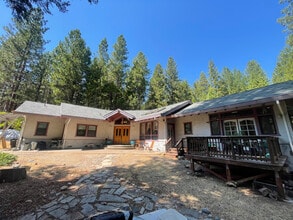 Building Photo - 19850 Ponderosa Dr