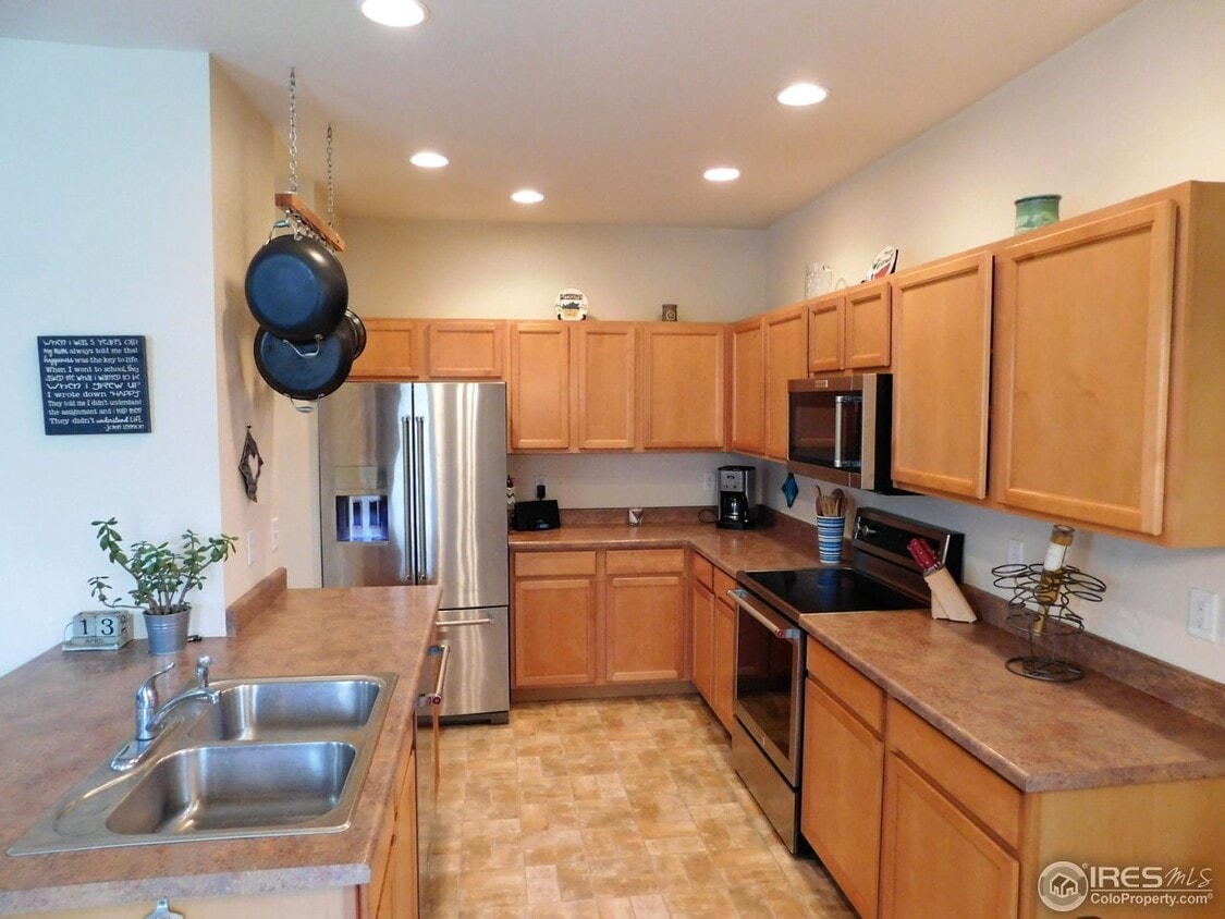 Great Kitchen - 2157 Nancy Gray Ave