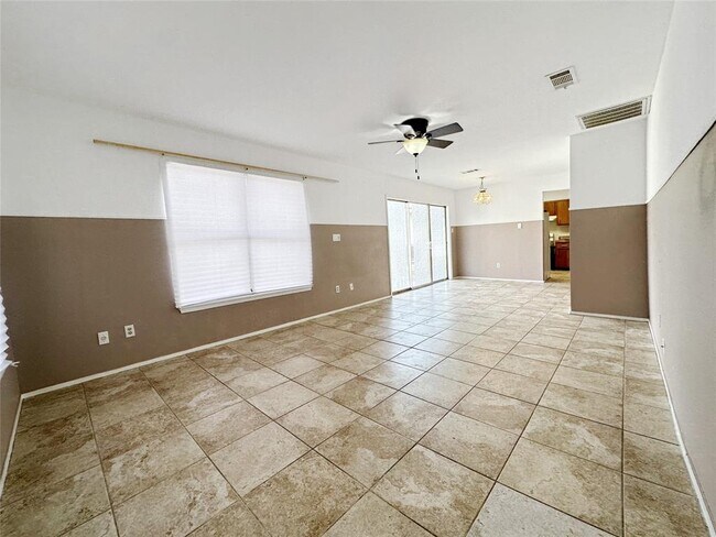Building Photo - 5613 Pinon Vista Dr
