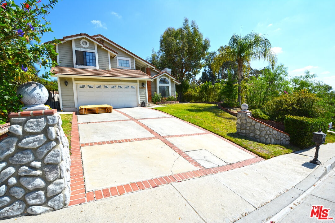 Foto principal - 23935 Ingomar St