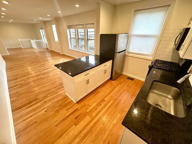 Foto del edificio - 6708 N Hermitage Ave