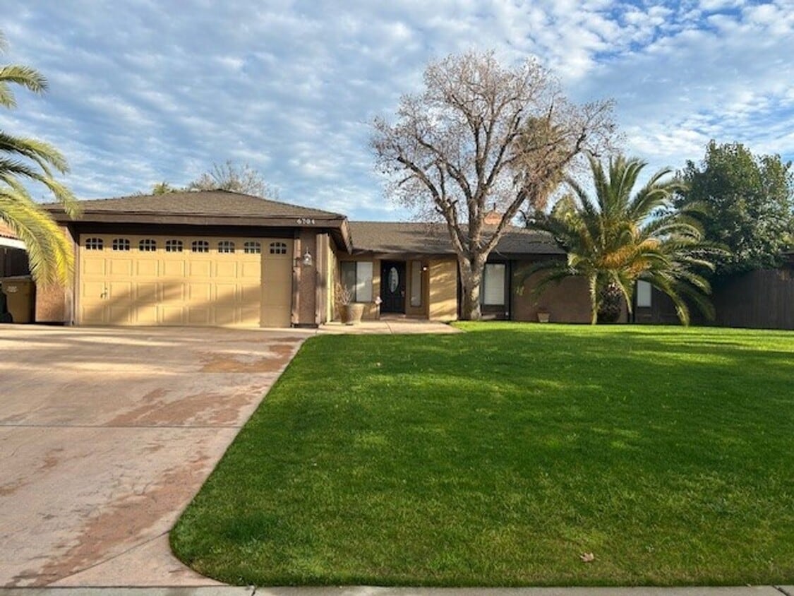 Primary Photo - 6704 Columbia Ln