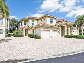Building Photo - 9071 Las Maderas Dr