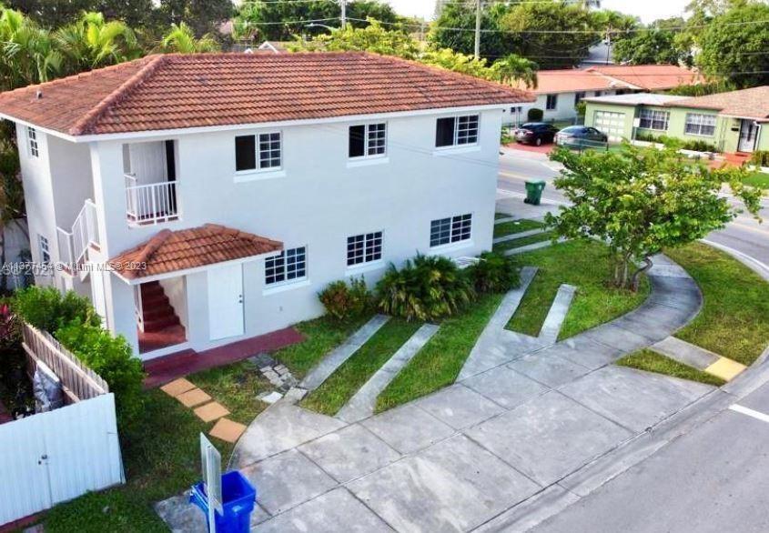 Primary Photo - 2406 SW 16th St
