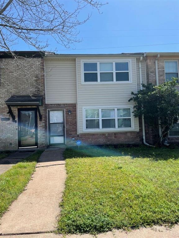 8300 Oakhaven Rd, La Porte, TX 77571 Condo for Rent in La Porte, TX