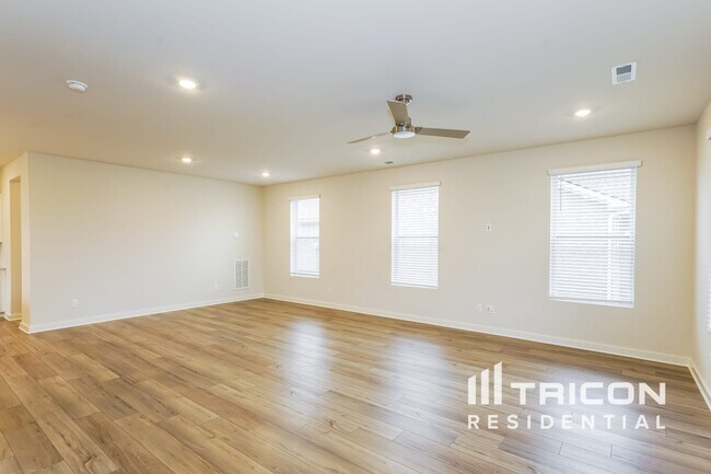 Foto del edificio - 6203 Calmus Ct