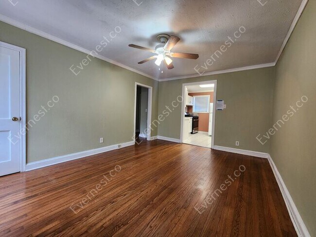 Foto del edificio - 612 Armstrong St SE