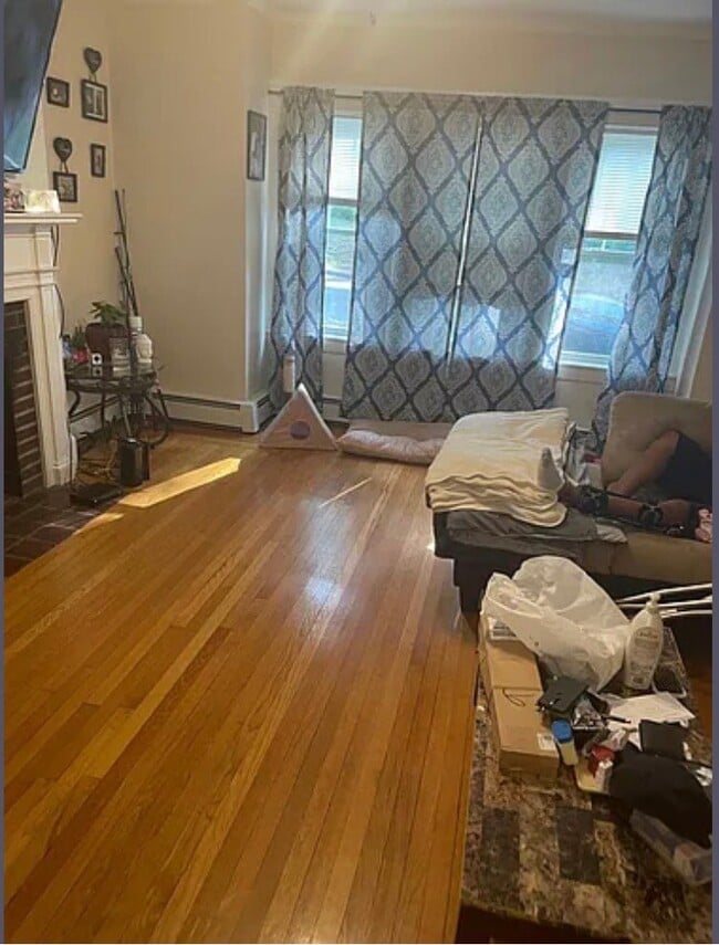 Building Photo - 34 Marble St