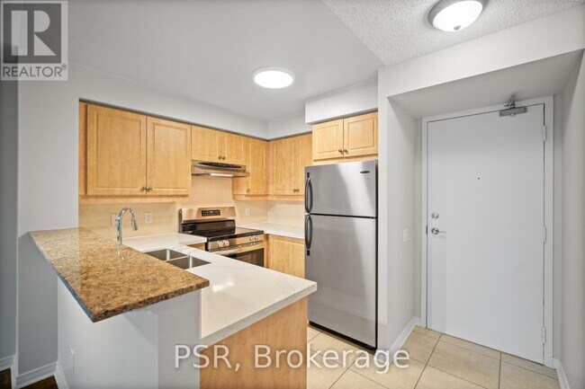 Building Photo - 515 Rosewell Ave