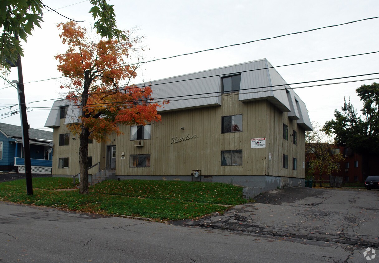 Primary Photo - 110 Griffiths St