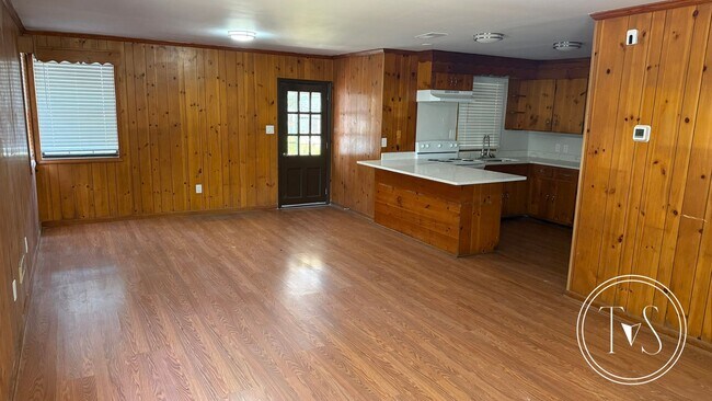 Foto del edificio - 416 Pinehurst Pl