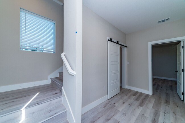 Building Photo - LUXURY ALAMO HEIGHTS TOWNHOME