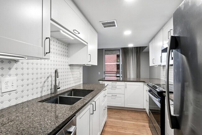 Photo - Available NOW! 1 Bedroom 1 Bath Beautiful Condo in Denver!